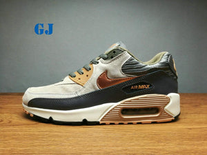 Nike Air Max 90 Women's Sneaker