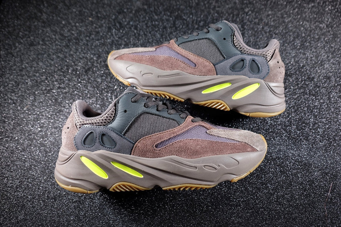 Adidas Yeezy Boost 700 Sneaker