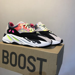 Adidas Yeezy Boost 700