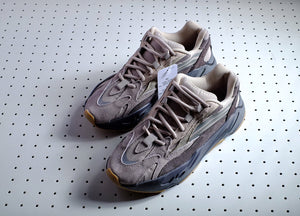 Adidas Yeezy 700V2 "Tephra" Sneaker