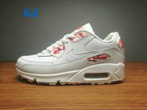 Nike Air Max 90 Women's Sneaker