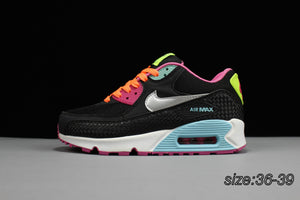 Nike Air Max 90 Women's Sneaker