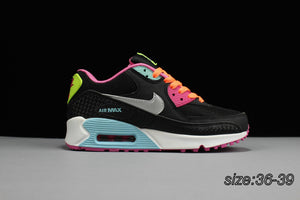 Nike Air Max 90 Women's Sneaker