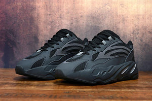 Adidas Yeezy Boost 700 V2 Sneaker - Black